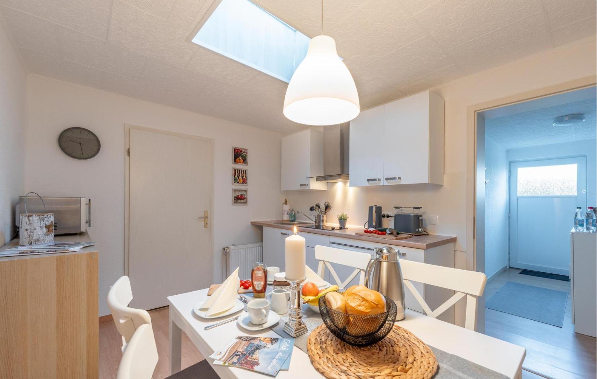 Awesome Apartment In Rostock With Kitchen Exterior foto